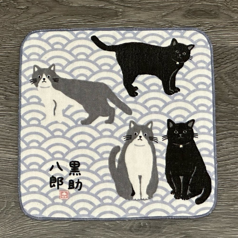 [LAST ONE] Kitten Cat Bee Gauze Japanese Handkerchief ❘ Hand Towel ❘ Face Towel